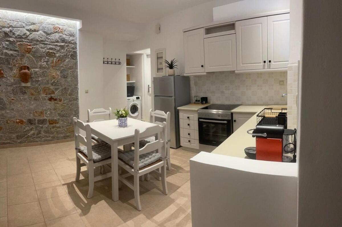Omoro Apartment